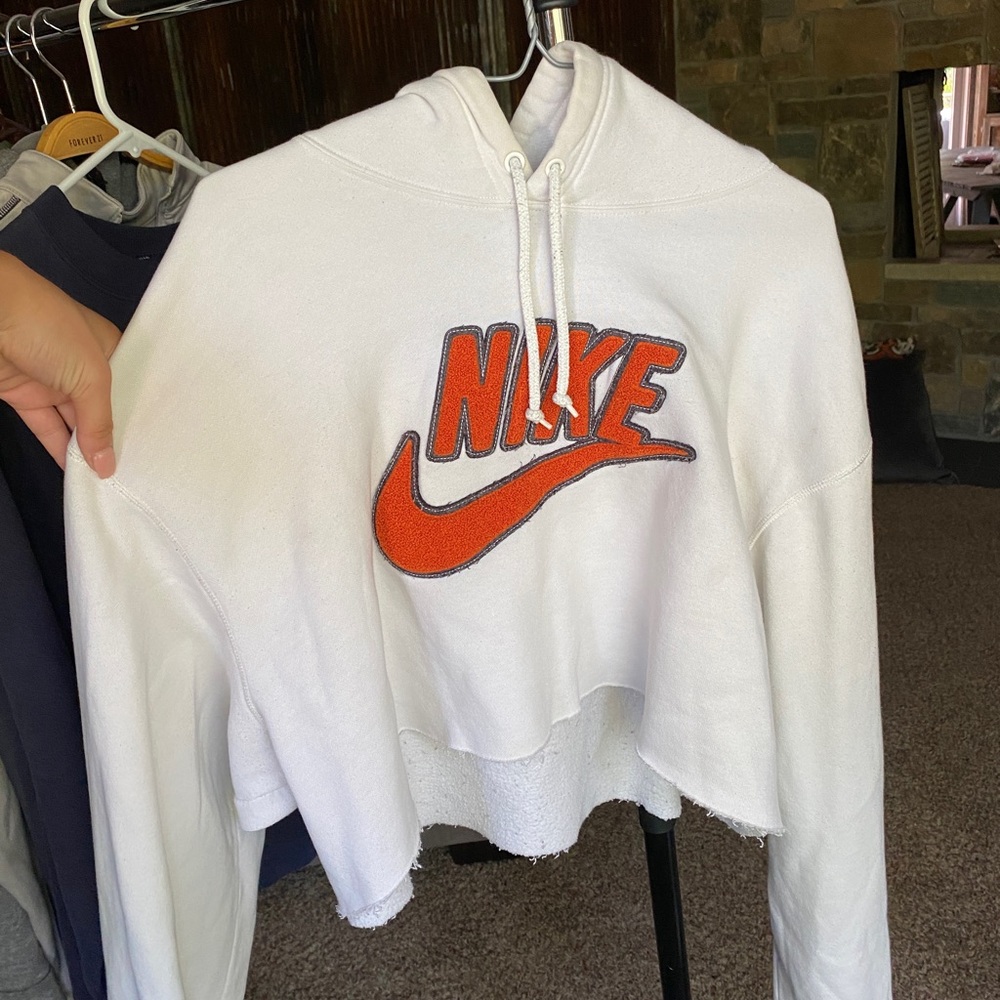 Cropped Nike hoodie